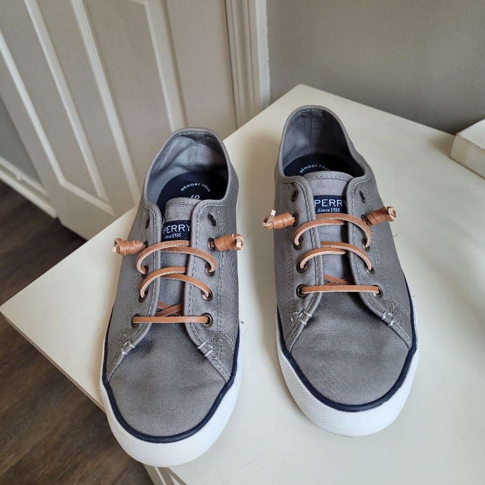 Sperry Top Sider with memory foam, Women's size 8, gray with navy trim